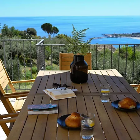 ヴィラ Paradisea Rocco's